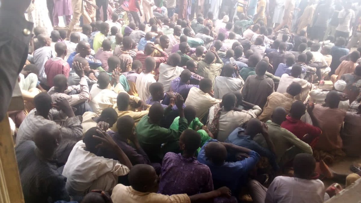 keyint_PR's tweet photo. GOODNEWS: The ongoing defeat against terrorism in the North East has made 204 BokoHaram fighters including their family members surrendered to Nigerian troops. We hope the media will share this good news and individuals should retweet this positive news too.
#KeyIntelligence🗝 https://t.co/HG4fpsEGTx