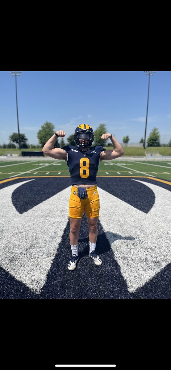 schantler8's tweet photo. Huge thank you to @CoachBeardy @CoachCircelli @coachjoeLancers @CoachVaikla and @UWLancerFB for allowng me to check out the campus today! https://t.co/nDmAz5xDKZ