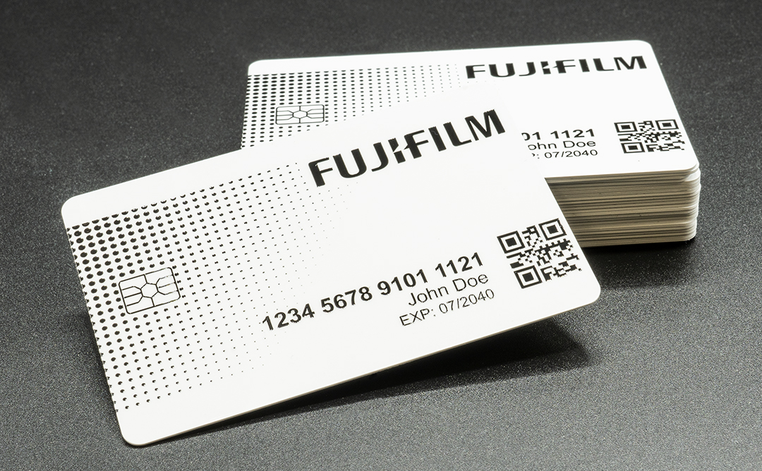 Printing on plastic cards, such as gift cards, with Fujifilm’s inkjet printbar systems enables new levels of flexibility. Data on each card can be changed during production. Contact us: bit.ly/3wLX93i

#inkjet #integration #innovation #printing #promotional