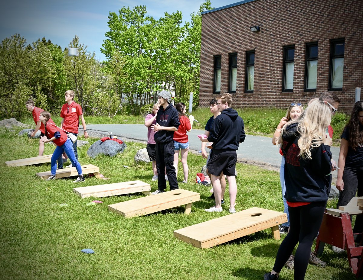 HshSocials's tweet photo. Grad Carnival '22 https://t.co/MIFXRs7m5q