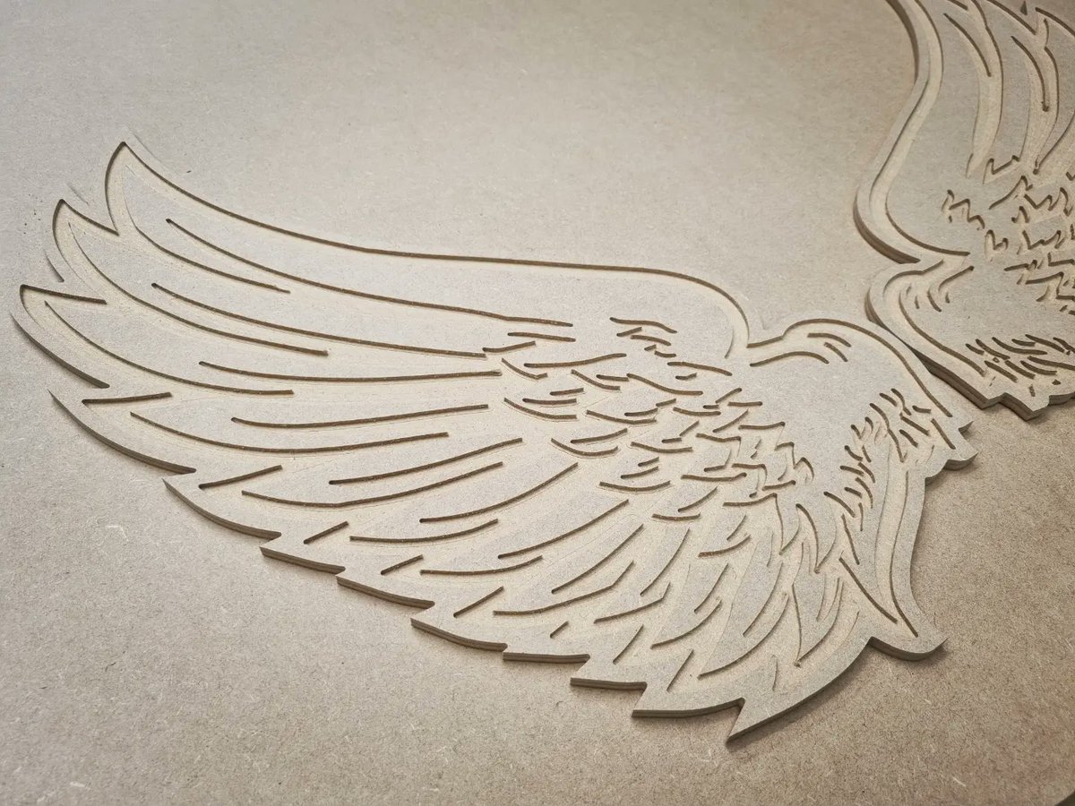 Thelasergeek's tweet image. Started a new project making a set of wings for on the wall. 
This is the first prototype.  Needs some refining in the cut but loving the look so far. 

#wings #wallsign #angel #angel wings #maker #bananaforscale #wip #decor