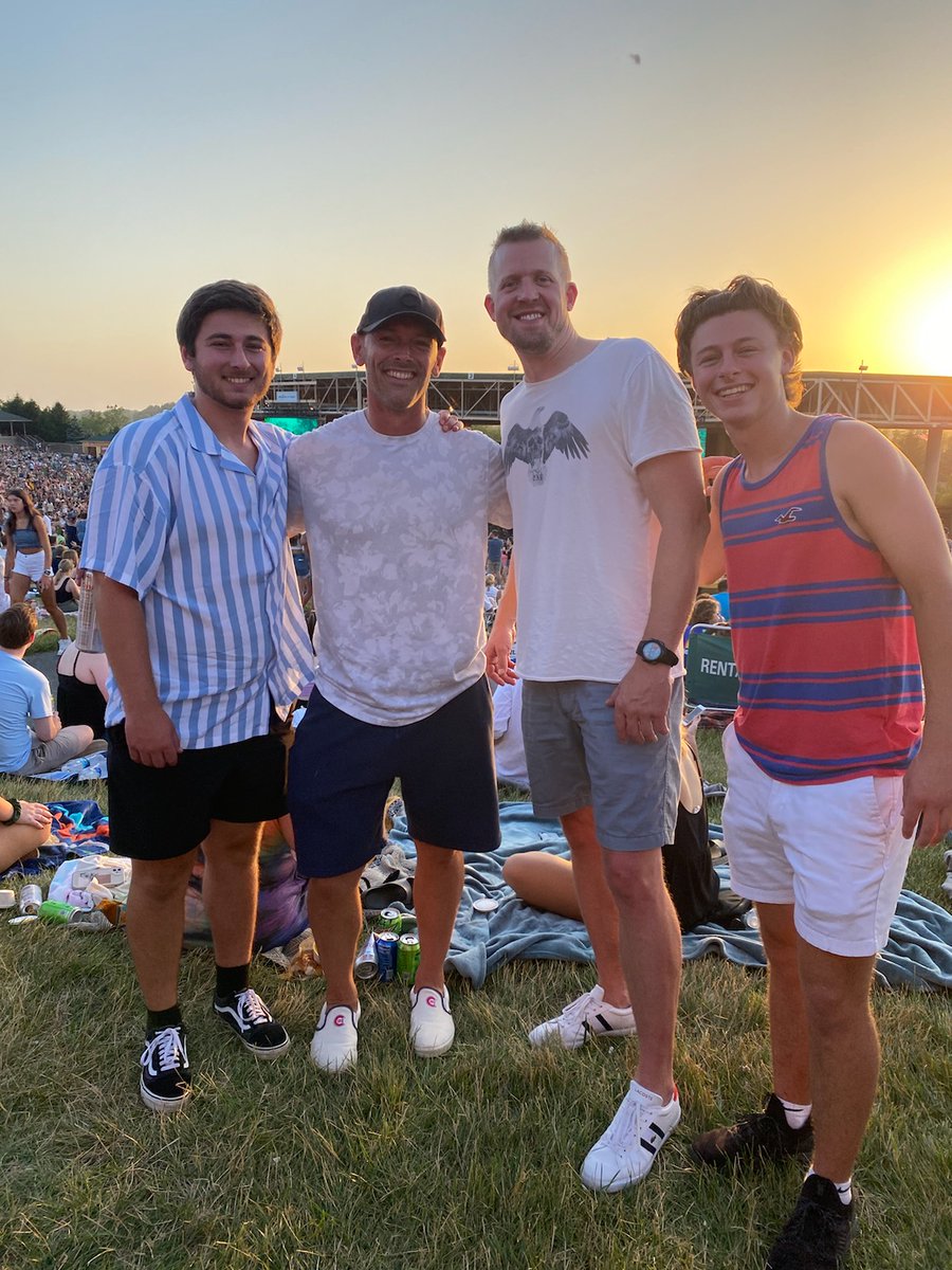 A couple 1000 point scorers (Hartsell brothers)!!! An awesome sports dad, and I got to be around them for many years.  Love being around former players! #studs #lumineers #family #awesome