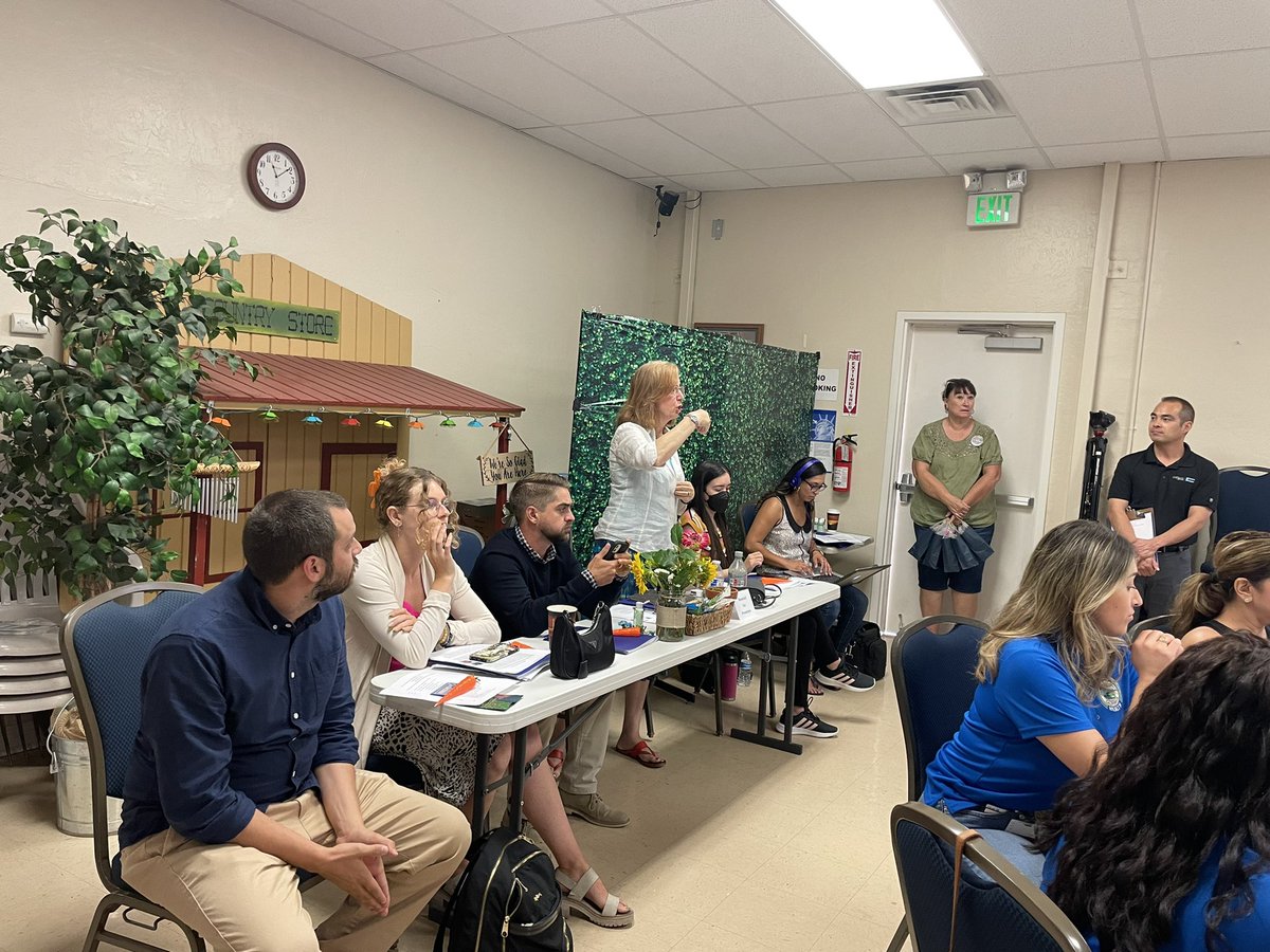monica_meng's tweet photo. Got 1st day Imperial Valley Farm-to-school conference ✅. We got great presenters, participation, discussion and evaluation results. Thanks to Nick from @CDFAnews and Toni, Dane, Natalie from @sd_chip Thais from UCDavis joining us for the day and your  inspirations! https://t.co/YUgjOiMHqY