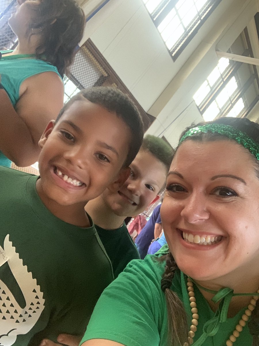 Kelly Lampman tweet media