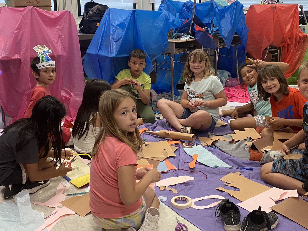 leenbright's tweet photo. 🦖 Rawr 🦕 Dinosaur Day complete with some future paleontologists. #lastdaysofschool https://t.co/npegfVJkXY