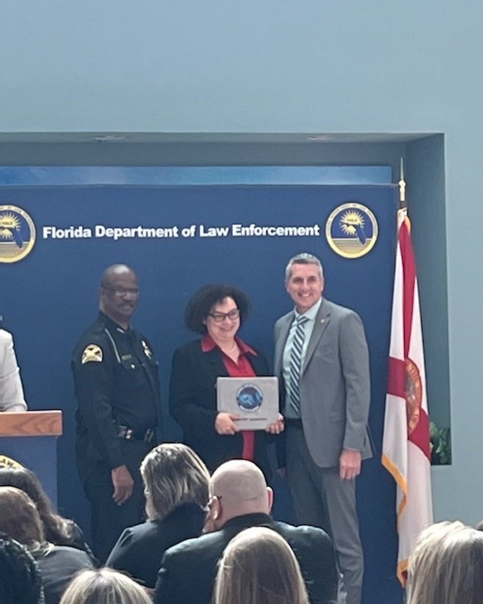 #MDCR would like to congratulate Veronica Gidron from graduating from the Florida Law Enforcement Analyst Academy last week. The Academy provides a training curriculum in the area of law enforcement analysis. We look forward to your knowledge and expertise being an asset to MDCR!