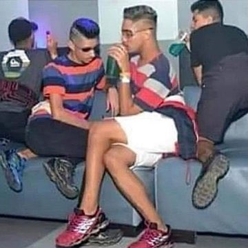 DanielBellakeo's tweet image. Ouvindo TUDO NOSSO
Verso do Ret // Verso da Anitta