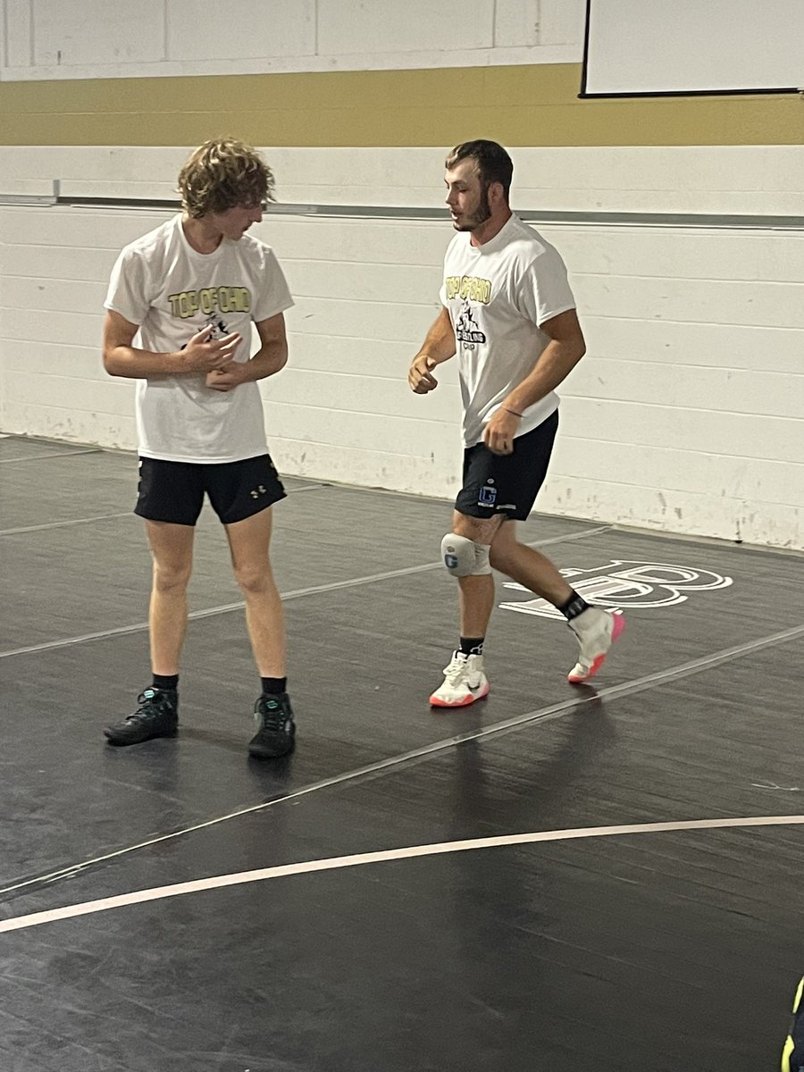 BLHS_Takedown's tweet photo. Thank you @Cole471_27  for putting on a great camp! https://t.co/HCCGVekCIi