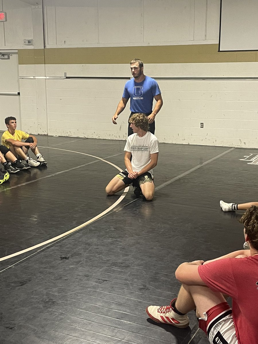 BLHS_Takedown's tweet photo. Thank you @Cole471_27  for putting on a great camp! https://t.co/HCCGVekCIi