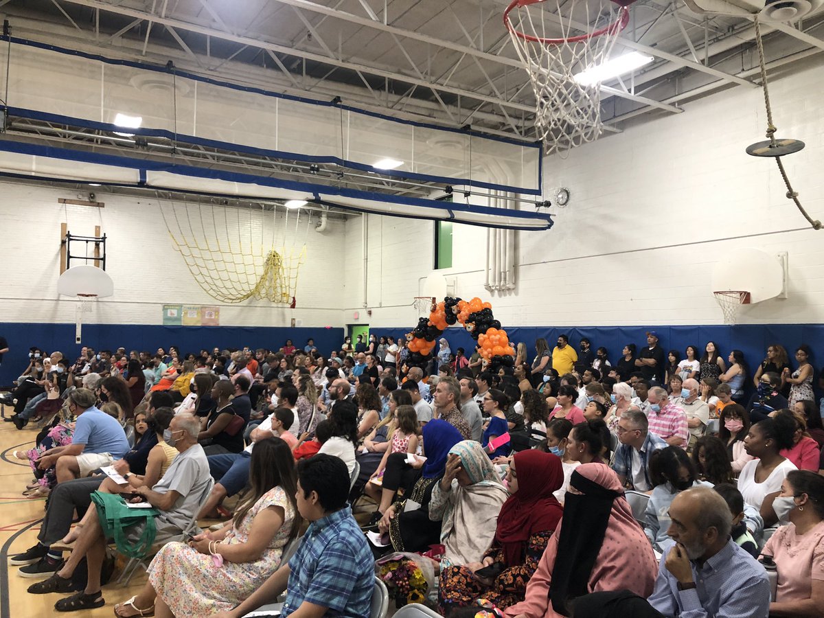 These 5th graders overcame many obstacles this year and deserved to be celebrated for their perseverance! Barrett will miss each one of you 😊 #kwbpride <a href="/BarrettAPS/">KWBarrett Elementary</a>