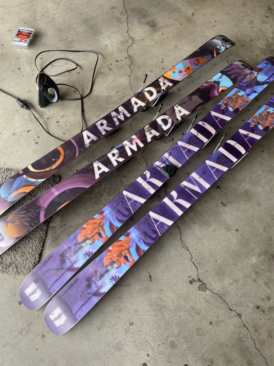 TormeyL's tweet photo. Wax Wednesday! #Hoodbound https://t.co/RGD1Sz8KtH