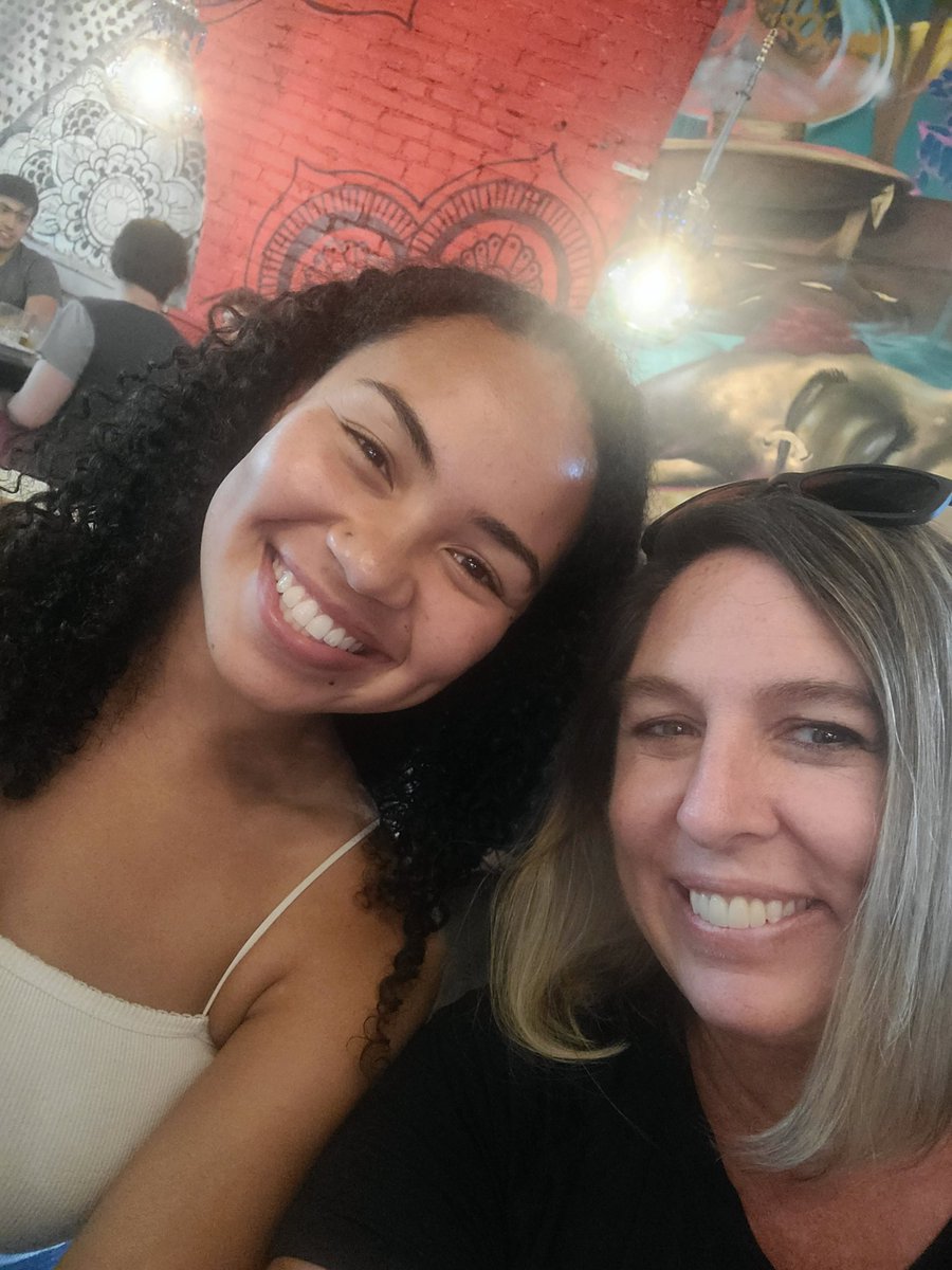 sheila0302's tweet image. Happy 22nd bday to our first born @MSaunders00! Love you so much!