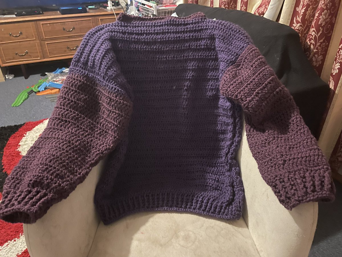 EmmaStrange24 tweet picture