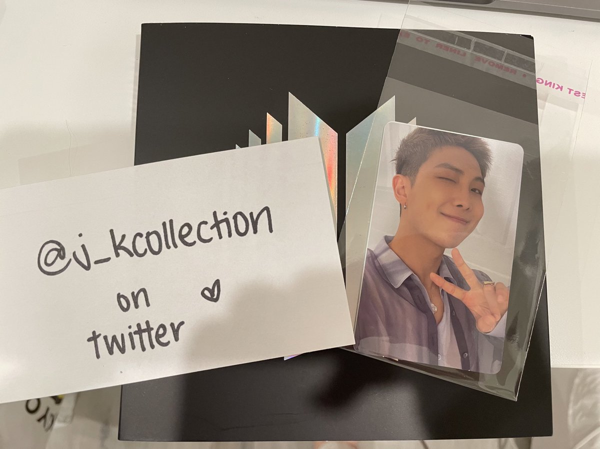 j_kcollection's tweet photo. WTT (want to trade)

BTS Proof Compact Edition

HAVE: Namjoon RM photocard
WANT: Jungkook JK photocard 

🇺🇸USA Only, must have previous trade proofs

@BTStrading_USA @BTSTradingPC @BTS_trading  @pctradeusa @BTSTradingPC @BTS__TRADING @kpoptradeusa https://t.co/AsQLSnDWSl