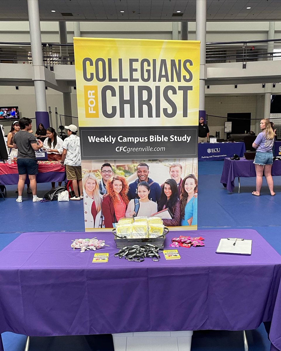 CollegiansforC's tweet photo. ECU orientation! Been a great time meeting some awesome incoming freshman. Excited and looking forward to fall semester! https://t.co/TcFU1HAJAV