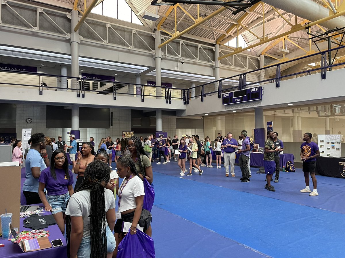 CollegiansforC's tweet photo. ECU orientation! Been a great time meeting some awesome incoming freshman. Excited and looking forward to fall semester! https://t.co/TcFU1HAJAV