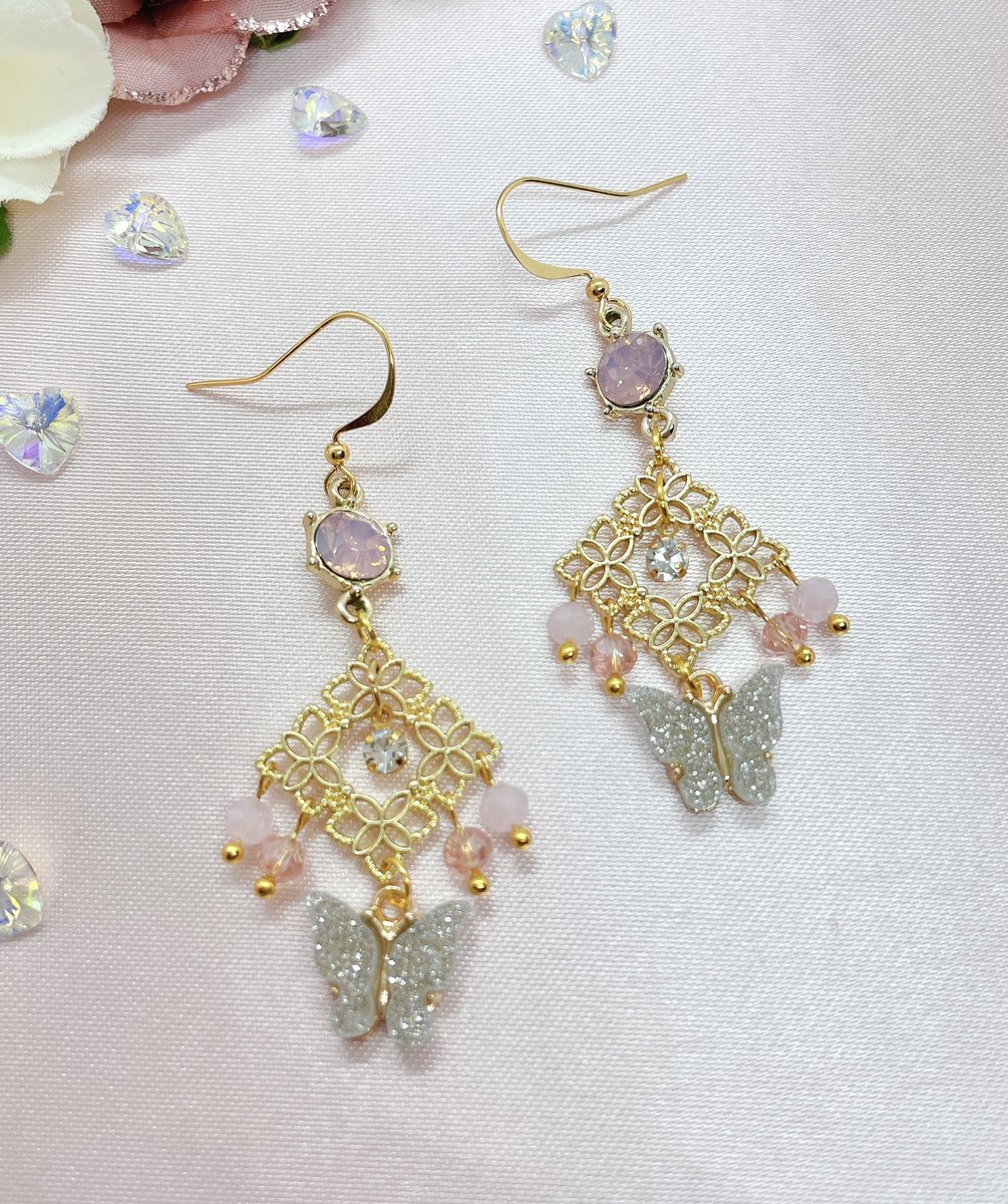 real_magicalmoe's tweet photo. 💖💖💖💖💖

Buy any 2 and get 15% off! 
Plus free delivery offers ✨
🛍⬇️ #shopsmall https://t.co/AjGCJZfKWC