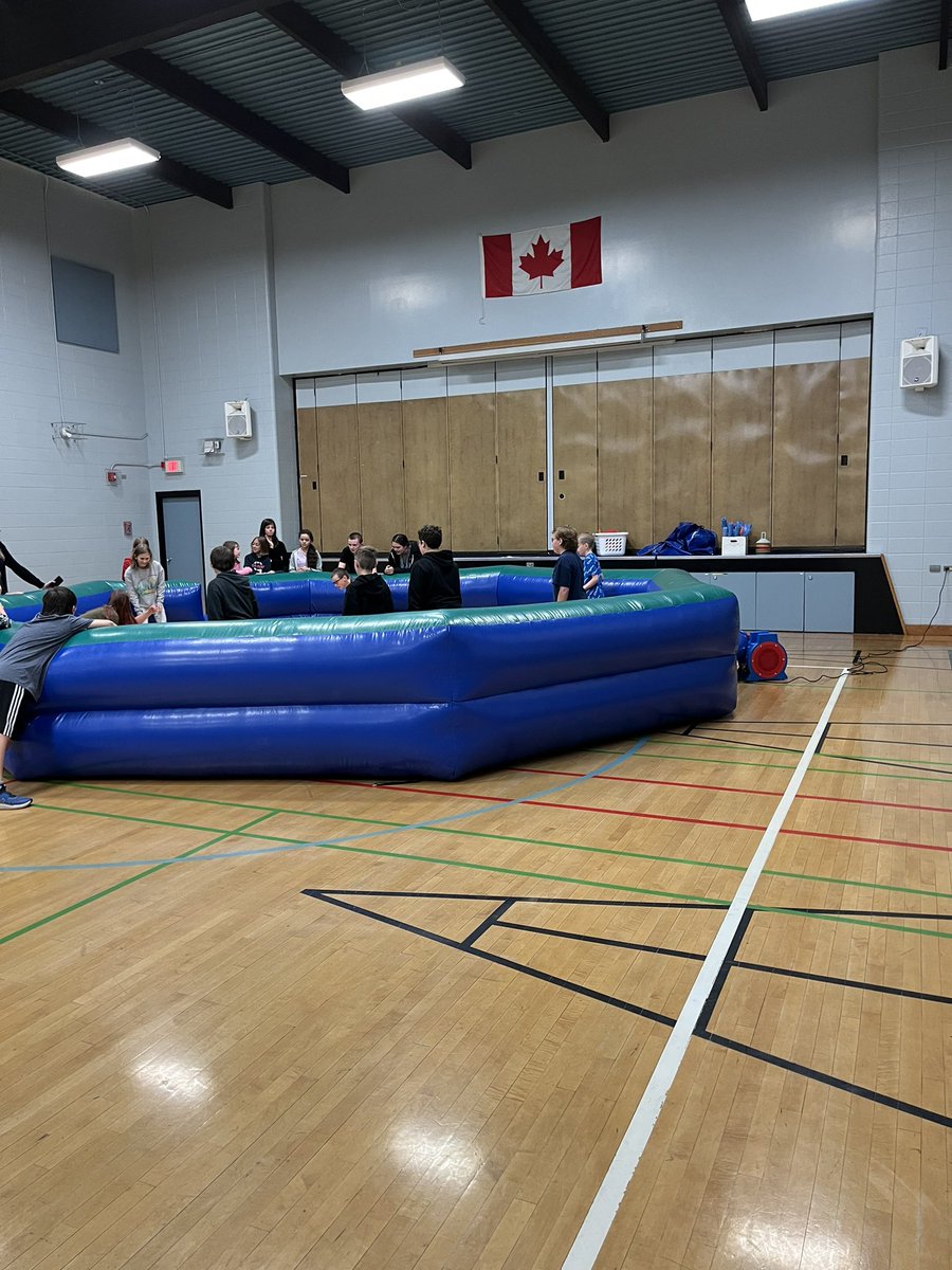 SuperbSixes's tweet photo. We love Gaga ball. #GordFord https://t.co/tGGdTOm0fq