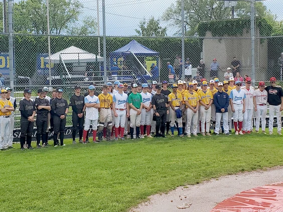 SudburyStar's tweet photo. Voyageurs roll through Badgers, into first place in #PBLO 14U loop 
https://t.co/LoqgxauuGz https://t.co/juDG4tobaC