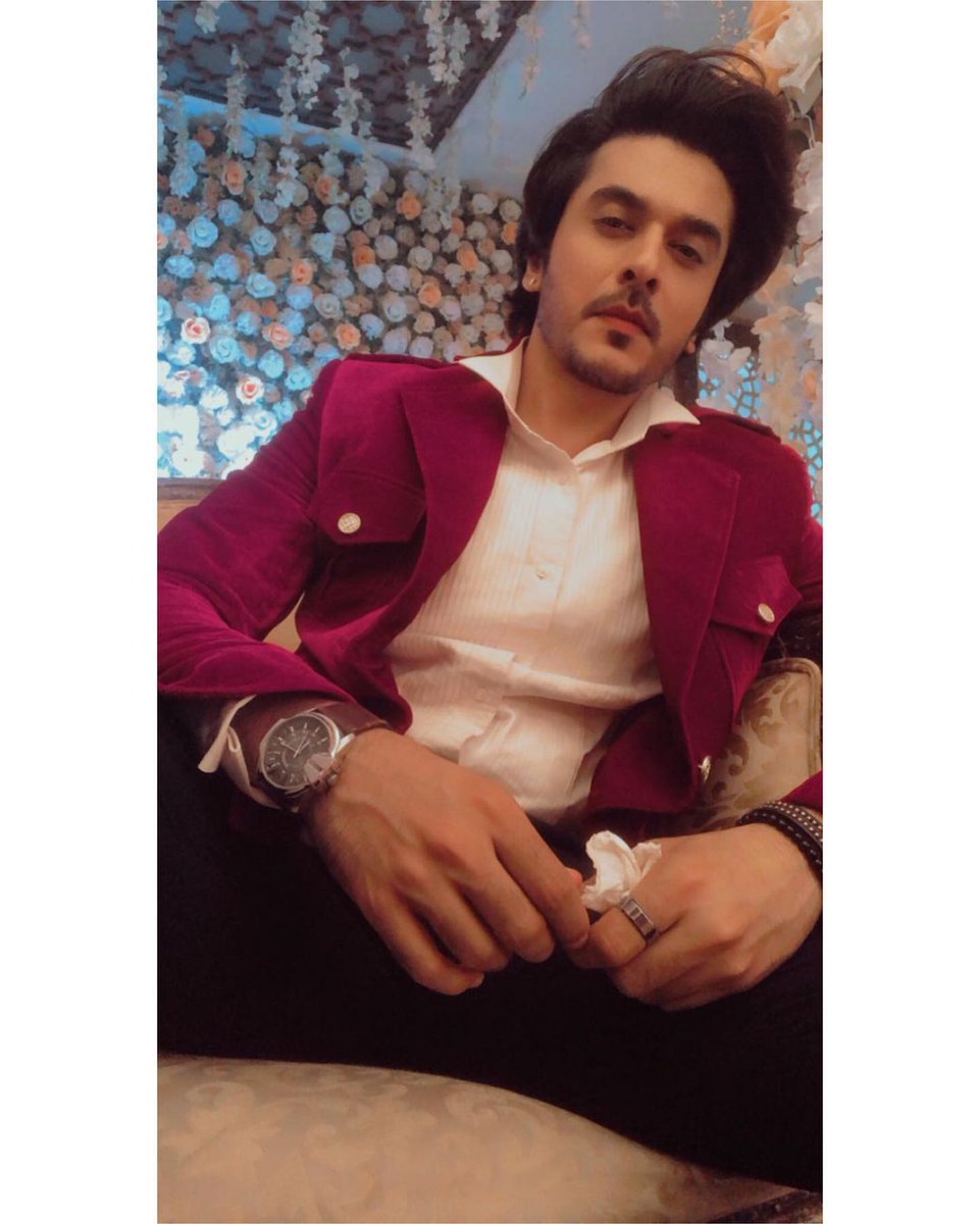 ShoaibYeh's tweet photo. To know more about shoaib ali,  follow  @ShoaibYeh  .

#Naagin6 #vihaan #shoaibali #actor #Twitter #shofam #PicOfTheDay #Nagin6 https://t.co/qdZ9Pa4Ykz
