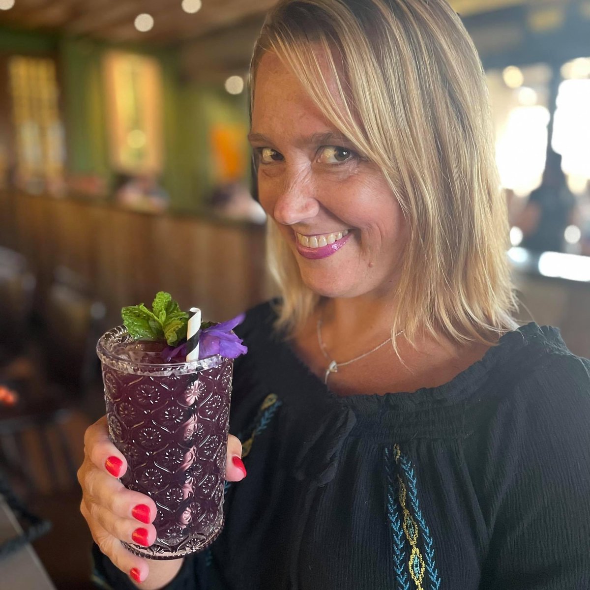 idaho4me's tweet photo. Lavender iced tea - cheers to my peeps!! #Trumpsgotthis https://t.co/O4LugO9r4W
