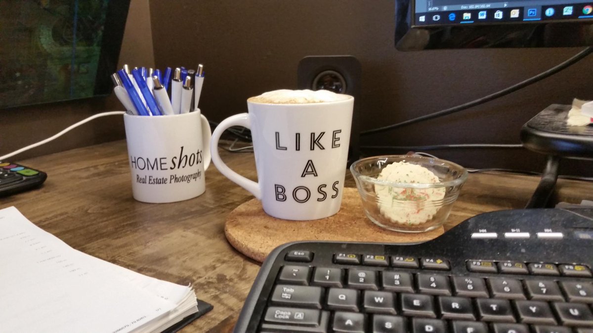 homeshots's tweet photo. "Love is in the air, and it smells like coffee." #Quote - Unknown #Selfemployed #Photographer #Barrie #JavaJolt #CoffeeAddict #CoffeeLover #Barrie #LifeIsBetterWithHumor #CoffeeIsLife https://t.co/1xmQrgIcTz