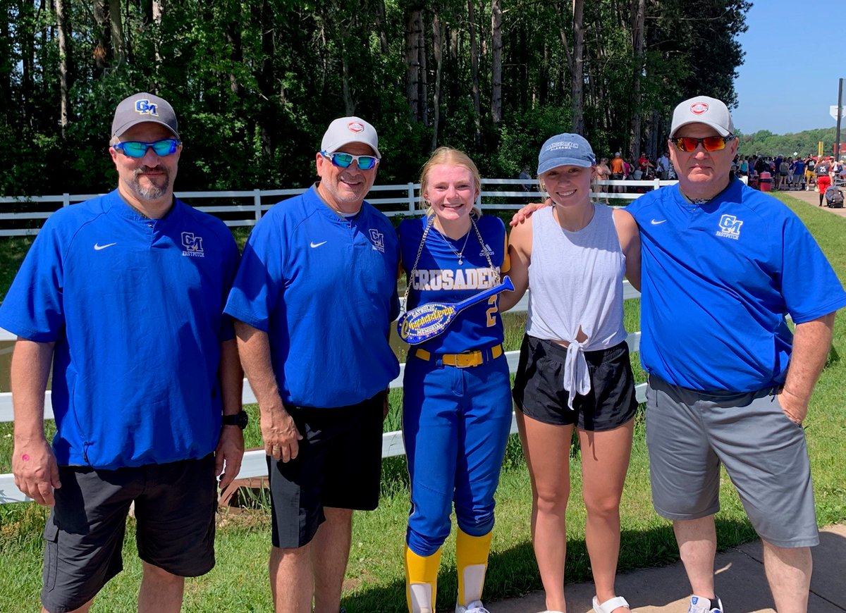 CMHFastpitch's tweet photo. Great seeing RAIN DELAY cheering on Cassie in the Dells
#EarlyAlarm
#DontGetLost
#NotADryHeat
#SuddenlyAJunior https://t.co/honl6NLrea