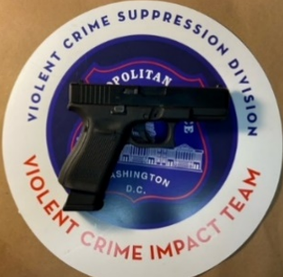 DCPoliceDept's tweet photo. In the last week, #DCPolice officers removed 53 illegal firearms from the streets of #DC and out of the hands of criminals.
#FirearmsFlashback https://t.co/i2m4lBdQFc