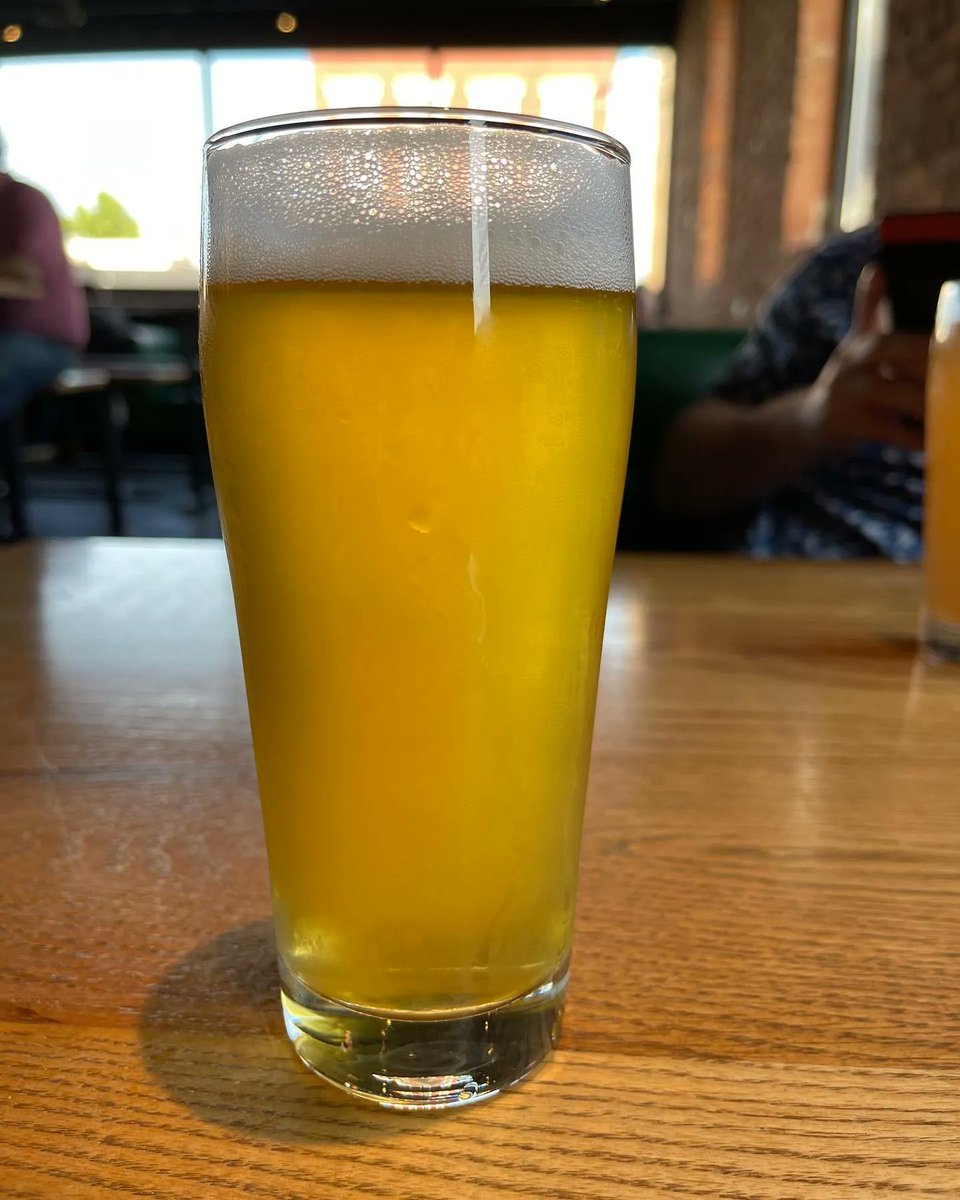 A Most Humble Pale Ale at <a href="/atriumbrewing/">atriumbrewing</a>. Finally off the plane, bags in hand and dealing with the heat wave the best way I know how while waiting for the AirBnB to be ready. Very crisp and refreshing after a day of travel. Kentuc… buff.ly/3MOK676