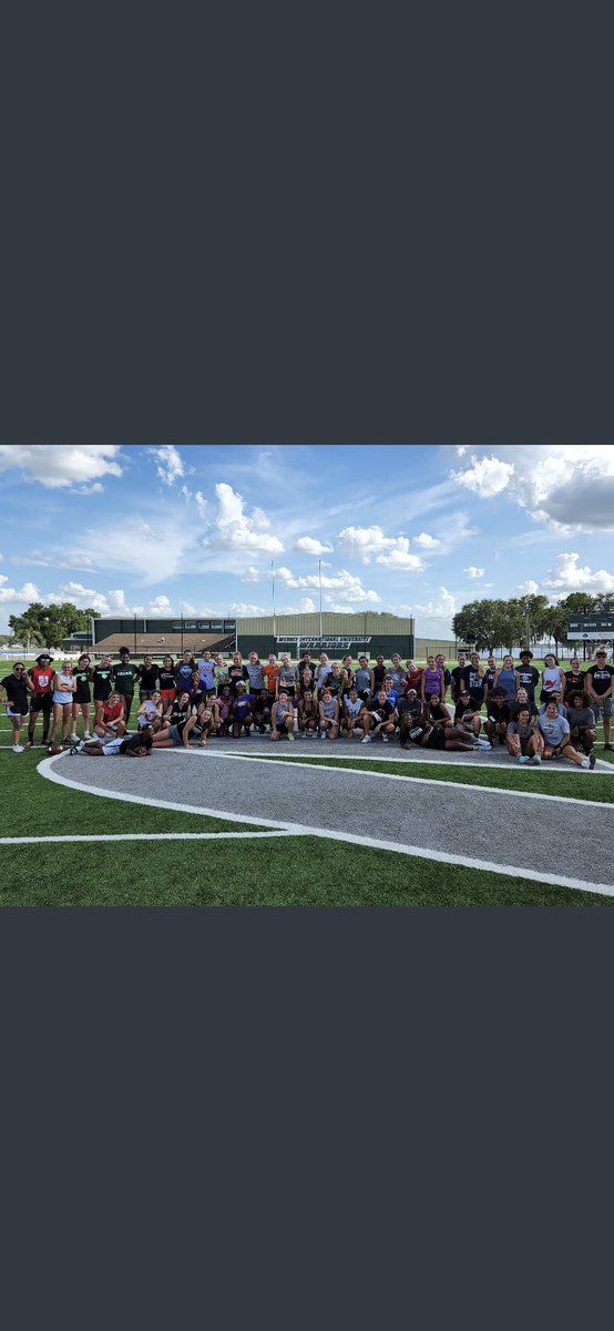 kathrynhutch05's tweet photo. Awesome time at the Webber 3 day camp hosted by @GoFlagFootball Learned a lot and met some awesome people! Had a ton of fun and made some great memories!! @webberflagfoot1 @NightHawksWFlag @warnerflag 🏈🏈 https://t.co/jqlCd0OZQh