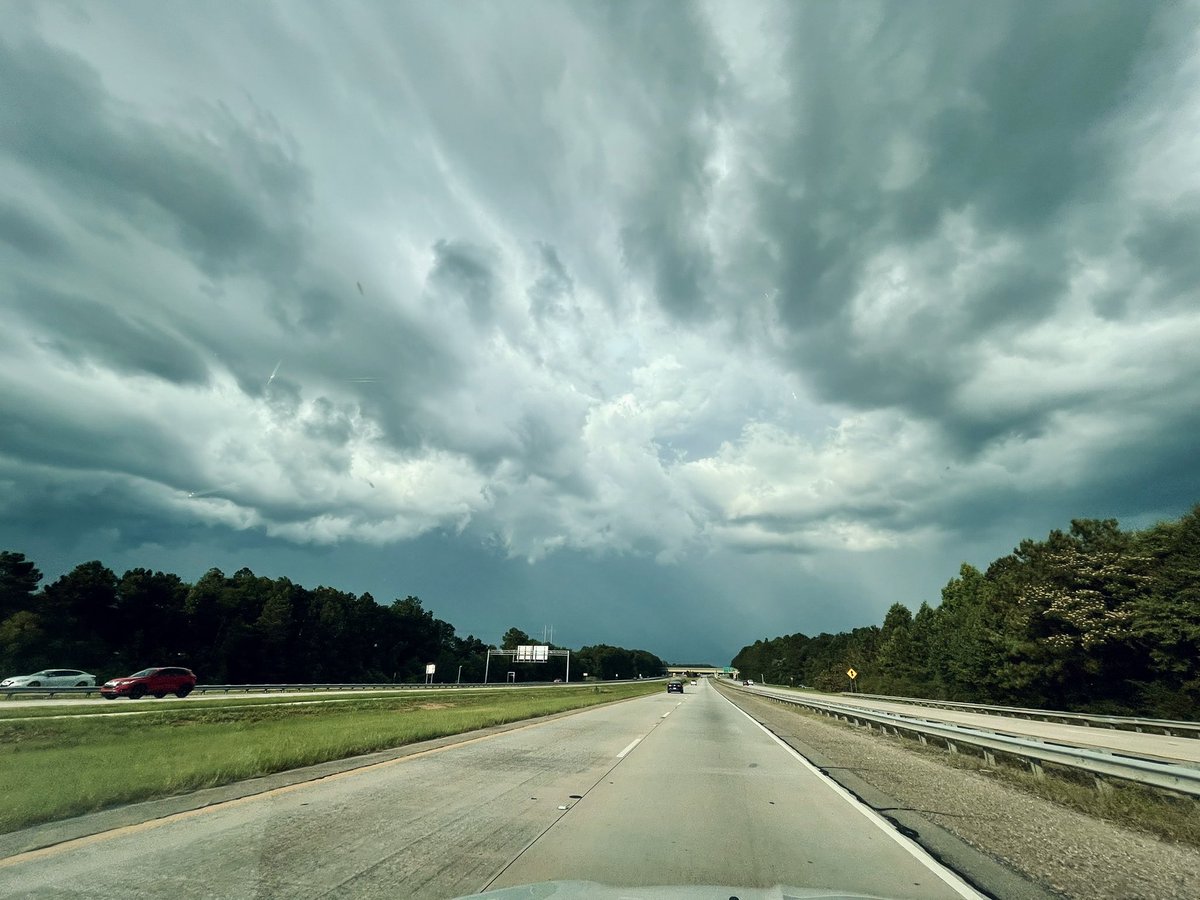 _FrankDillard's tweet photo. Had to head right through the Severe Storm Warning on the way home today.  Heading East on JR Allen Prky. @BJeswaldWRBL @cnickelWRBL @NicolePhilli https://t.co/mdpNoewBMy