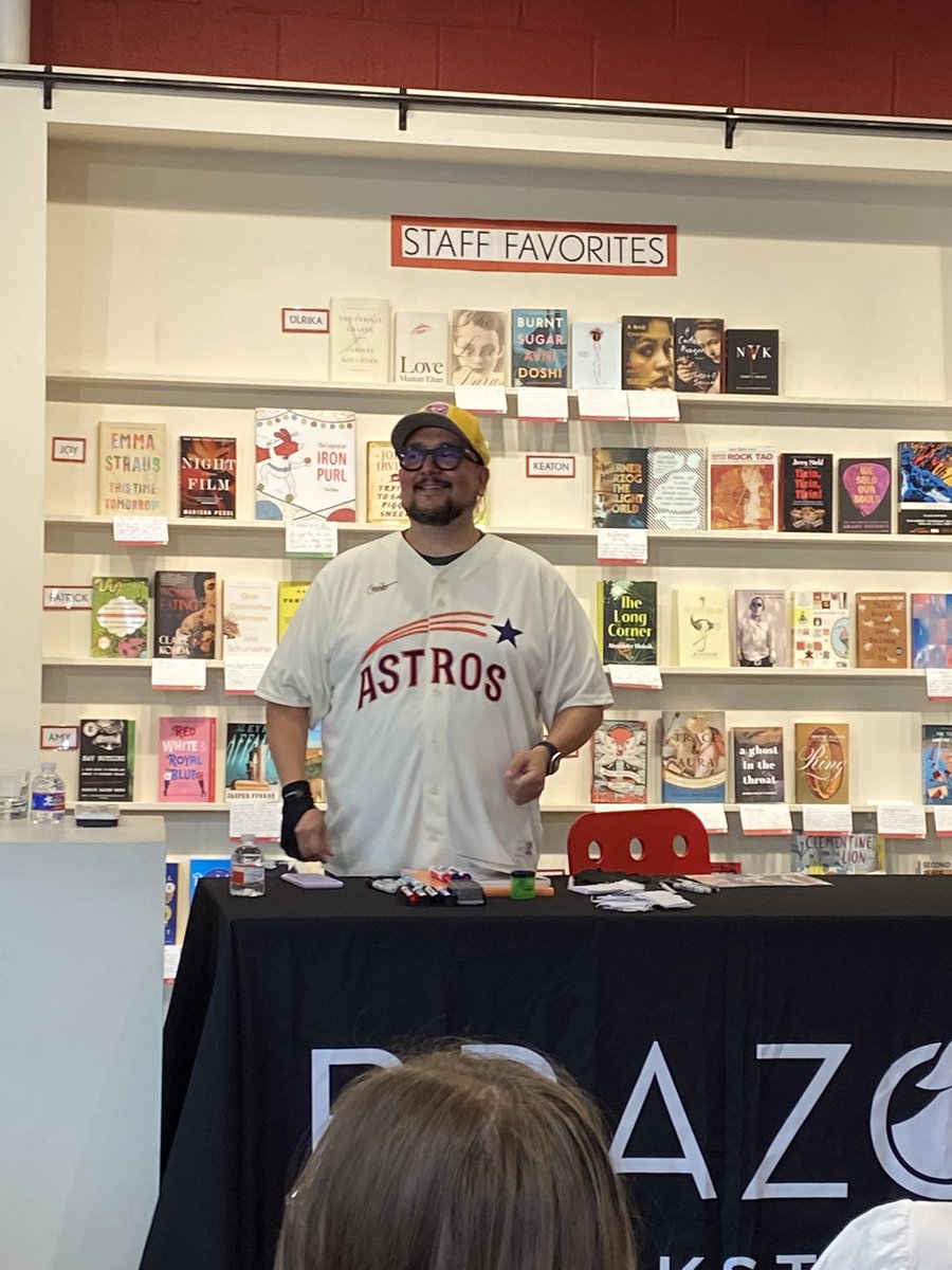 BrazosBookstore's tweet photo. It’s a full house for @ymercado and CHUNKY GOES TO CAMP !! Reading, drawing, having a great evening! @HarperCollins @HarperChildrens https://t.co/n296o91tiy