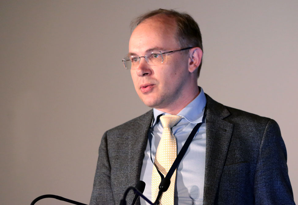 ampepsoc's tweet photo. Ivan Korendovych with Syracuse University, presents "Catalytic Peptide Assemblies Promote Carbon Dioxide Hydration with Efficiencies that Rival those of Native Carbonic Anhydrases." #Peptides2022 https://t.co/gVhKphWtkz