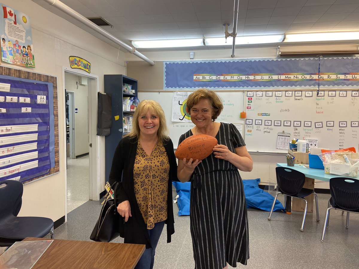 bradnerelem's tweet photo. @freiterh look what we stumbled upon! Recognize the football? https://t.co/Vg94DyGh5P