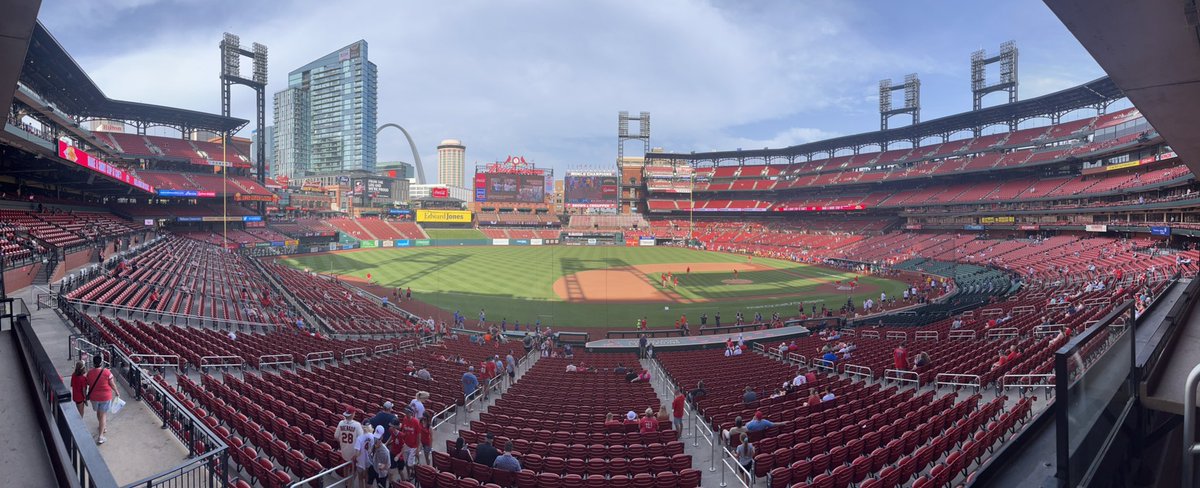 BethResner's tweet image. I ❤️ my city. 

#STLCards