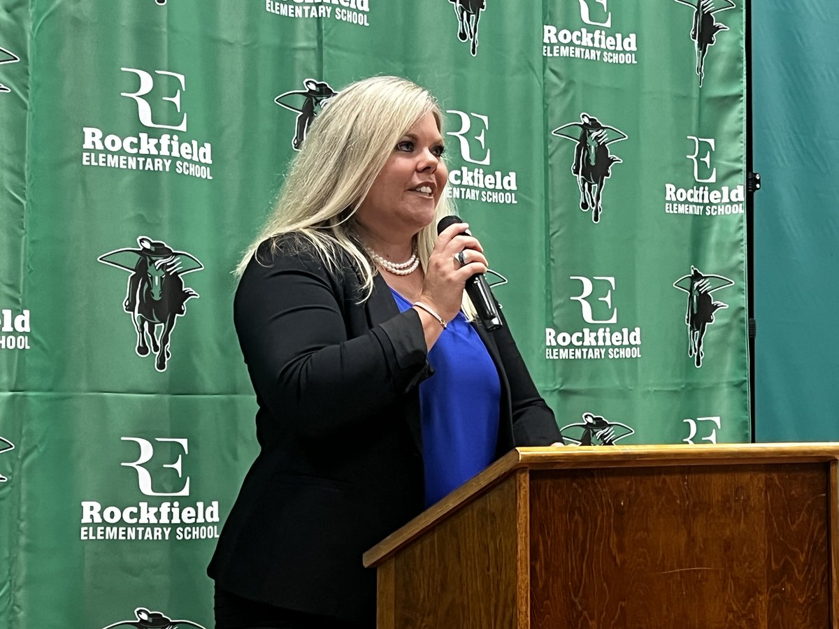 WarrenCoSchools's tweet image. Congratulations to Mrs. Brooke Knight for being named the new principal of Rockfield Elementary School! More here ➡️ bit.ly/3zGIwBo #PreschooltoProfession #BigDistrictBigOpportunities @RockfieldE