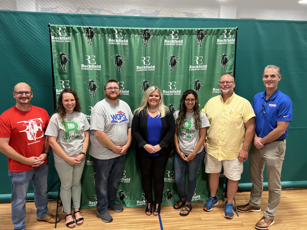 WarrenCoSchools's tweet image. Congratulations to Mrs. Brooke Knight for being named the new principal of Rockfield Elementary School! More here ➡️ bit.ly/3zGIwBo #PreschooltoProfession #BigDistrictBigOpportunities @RockfieldE