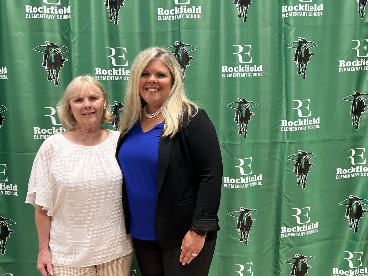 WarrenCoSchools's tweet image. Congratulations to Mrs. Brooke Knight for being named the new principal of Rockfield Elementary School! More here ➡️ bit.ly/3zGIwBo #PreschooltoProfession #BigDistrictBigOpportunities @RockfieldE (2/2)