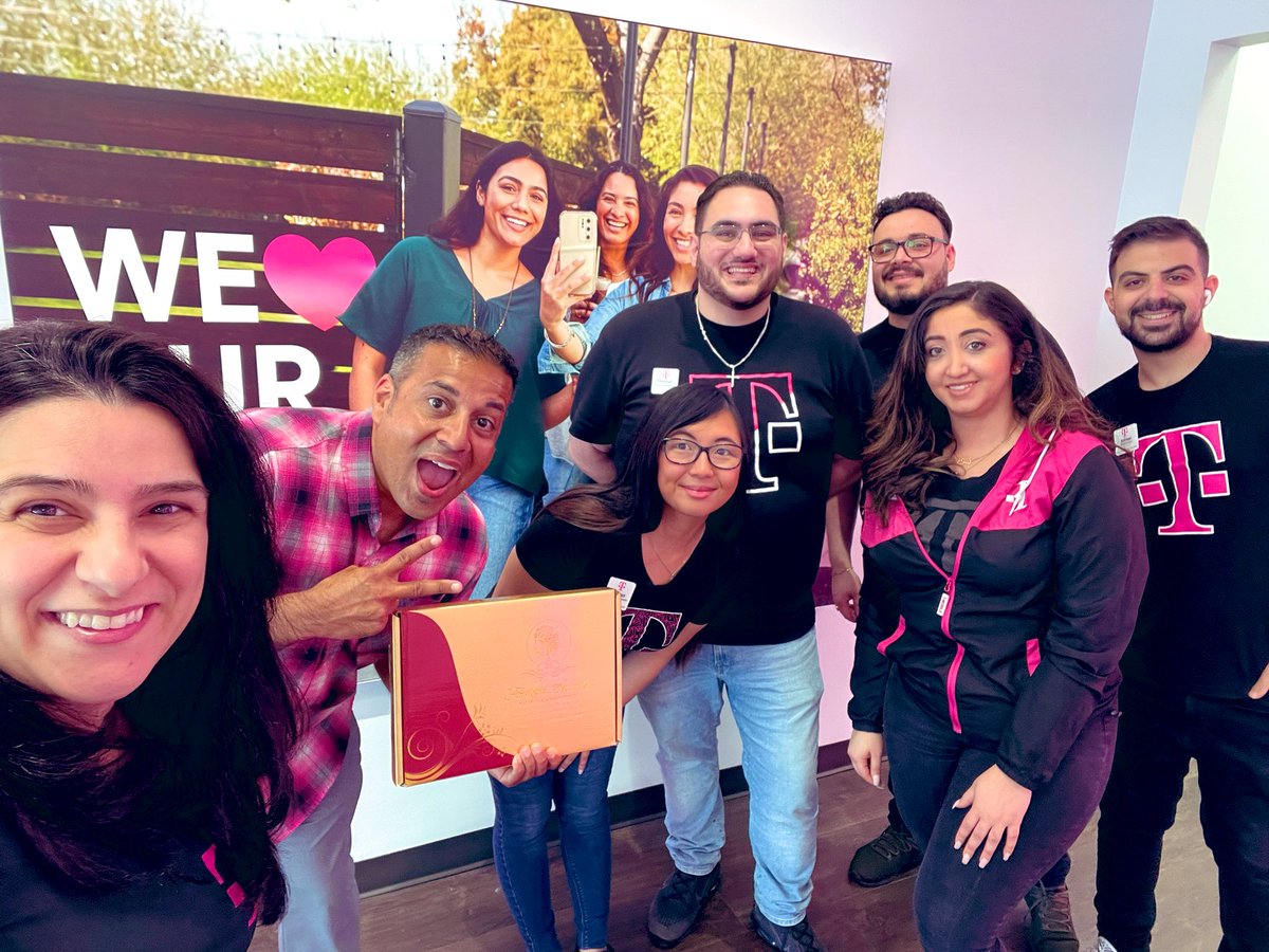Had a great time visiting stores with <a href="/asadirfan/">Asad Irfan</a> Today! Thank you <a href="/JeremyLePage3/">Jeremy LePage</a>, Kaman, and Letitia for hosting! 
#watchMIhustle👊🏼 #DetroitBEast