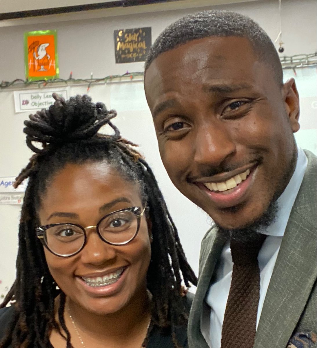 When the presenter &amp; their session were DOPE, ENGAGING, PRACTICAL &amp; will impact student outcomes…AND you weren’t ready for the click speed of the man taking the selfies. 🤪#DuncanvilleU #WhoaThereFella #HoldUpWait #IWasSayinSom’n #TheOther20AreWorse #NextTime <a href="/MichaelBonner_/">Michael Bonner</a>