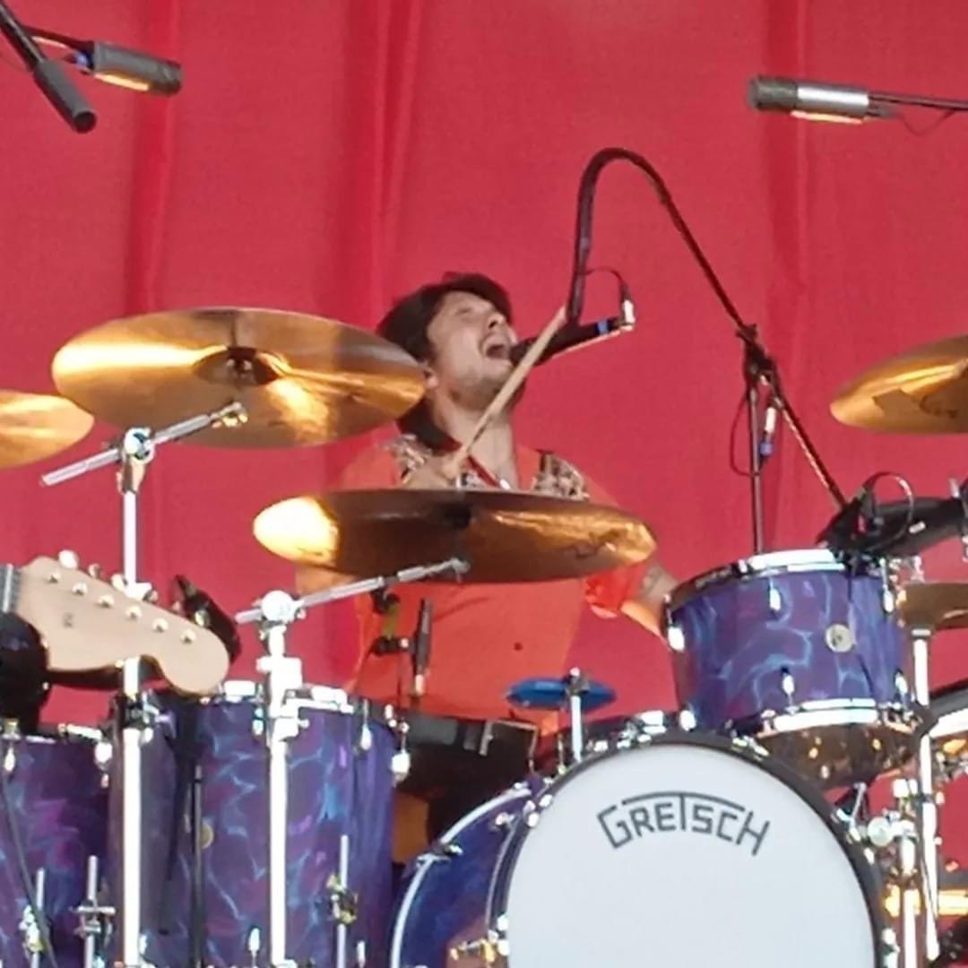 DougWilliamsMHD's tweet photo. @joeldilla love the new @gretsch kit for @wolfalicemusic at the festival in Czech Republic. Blue Satin Flame Broadkasters? And two floors? Yas…bring them with you to Boston this fall!! (I play Brooklyns myself.) (Photo credit: Marc Roy) https://t.co/FVJB66yL6e