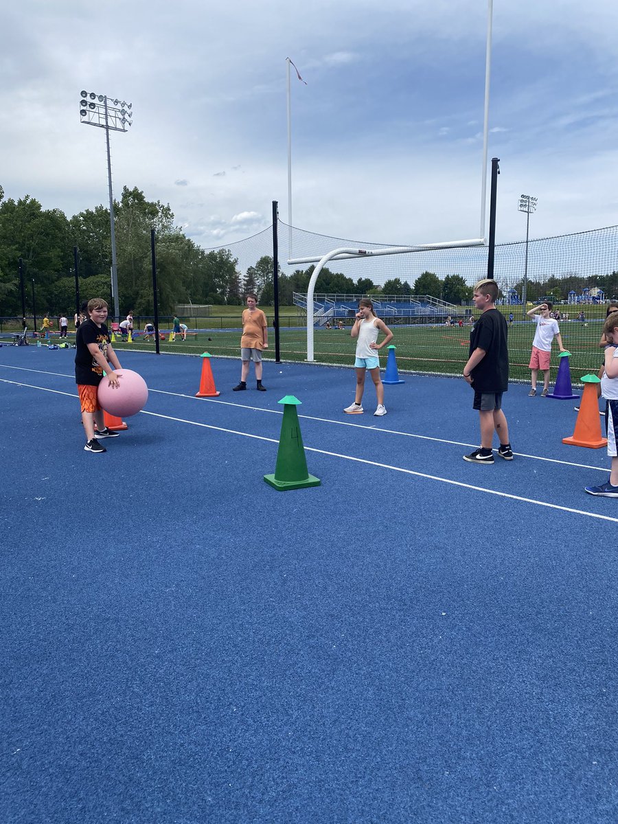 haleymae33's tweet photo. Thanks to @RichardMannPE for an amazing field day celebration! We had a blast! #GanandaProud https://t.co/BRIhEH5HYo