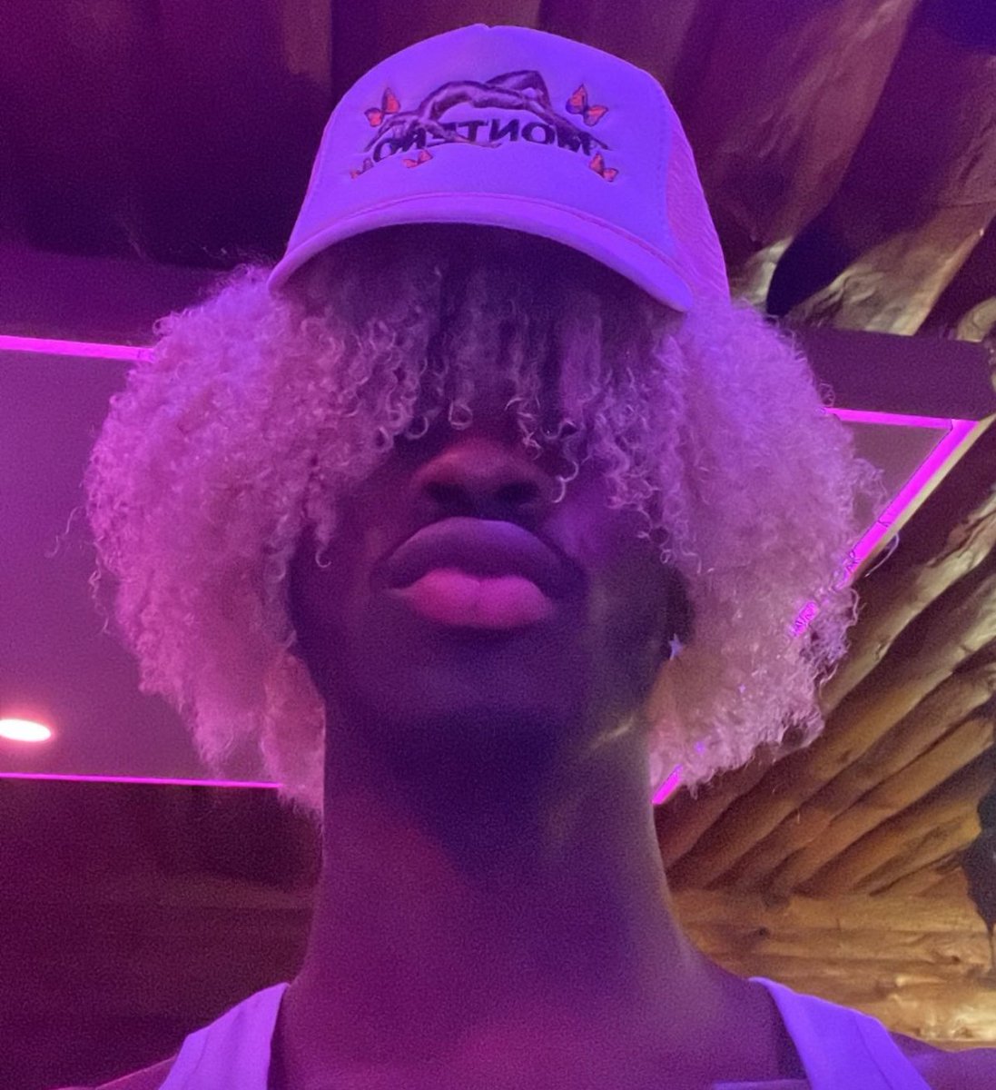 ohthatkinda's tweet photo. @LilNasX bro.. https://t.co/U5E692nZcA