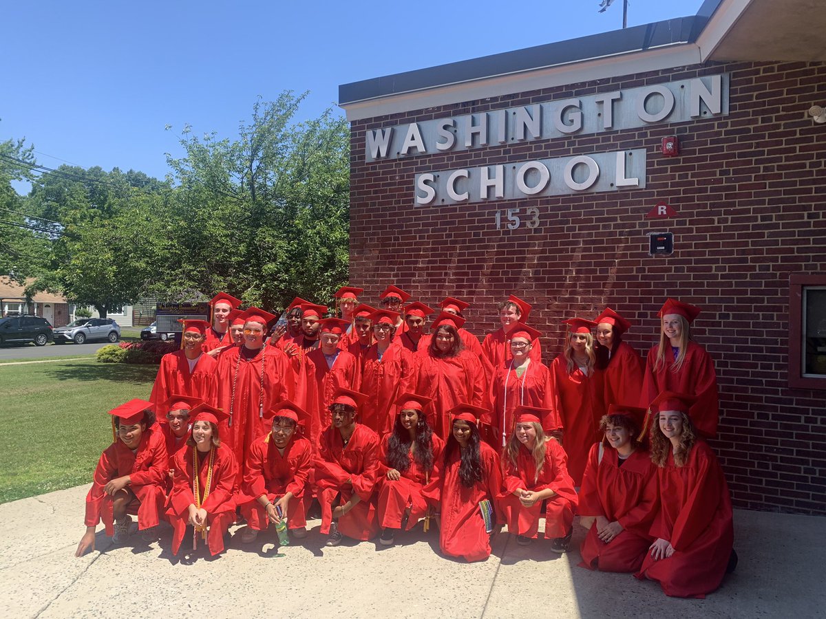 Sandra Schlatter (@ksace1416) on Twitter photo Started with our 5th grade farewell and ended with <a href="/ehsclassof22/">EHS Class of 2022</a> clap out! #tigers #eagles #wespride #shinebrightedison Started with our 5th grade farewell and ended with <a href="/ehsclassof22/">EHS Class of 2022</a> clap out! #tigers #eagles #wespride #shinebrightedison