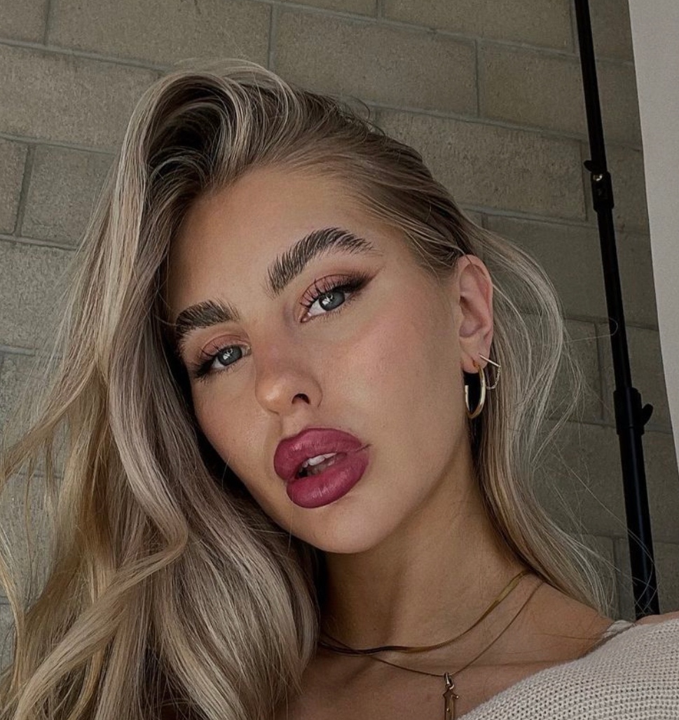 Doucce Cosmetics tweet media