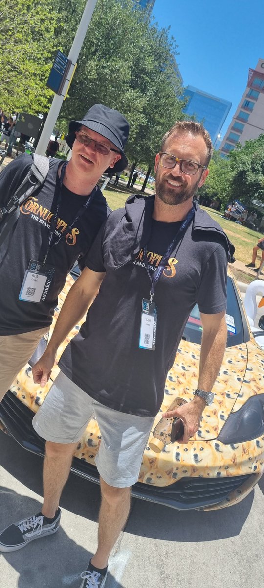 RobGreig3's tweet image. Josh and I at #Consensus2022 spotted @elonmusk must have left his car unattended.. 😀