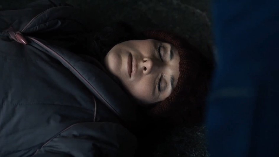 lovesync_'s tweet photo. ¿¡como pueden decir que Joyce va a a morir?! Si le pasa algo a ella 
NO ME LLAMEN, NO ME BUSQUEN, PORQUE YO HABRÉ MUERTO CON ELLA #StrangerThings4 https://t.co/ypF3nyXWXa
