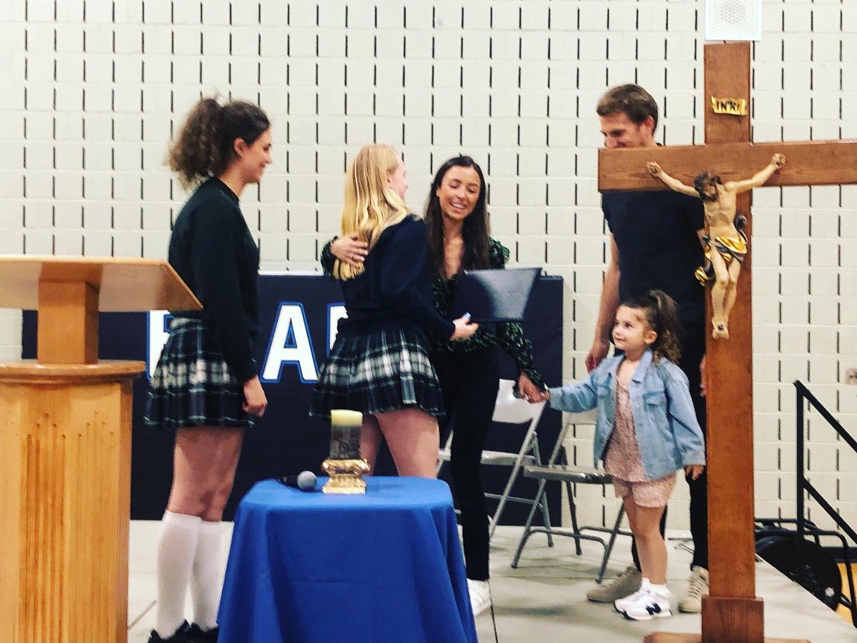 Today our girls football team presented Marcus Foligno NHL hockey player from the Minnesota Wilds and wife Natasha Foligno a cheque for $1126.00 to the Janis Foligno foundation.Both Marcus and Natasha were graduates of <a href="/StBenedictSud/">@StBenedictSud</a> and we were honoured to have them back 💙🙏🐻