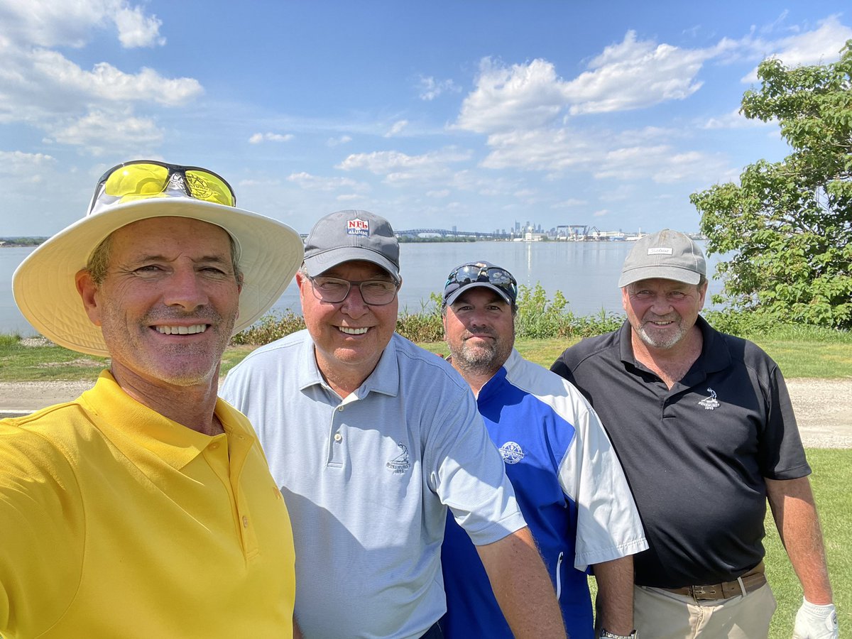 JawsCEOQB's tweet photo. Brought some friends out to #Riverwinds to test the greens…
The course is in phenomenal condition & we can’t wait for tomorrow & Friday as we celebrate HOF Coach Dick Vermeil during the ‘22 @jawscelebgolf tournament!
This will be an epic event at @LiveCasinoPHL & more! https://t.co/RG4Favz5VF