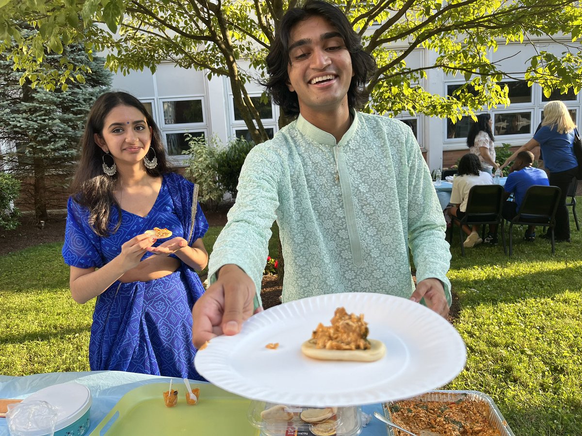 Julie Glazer tweet media